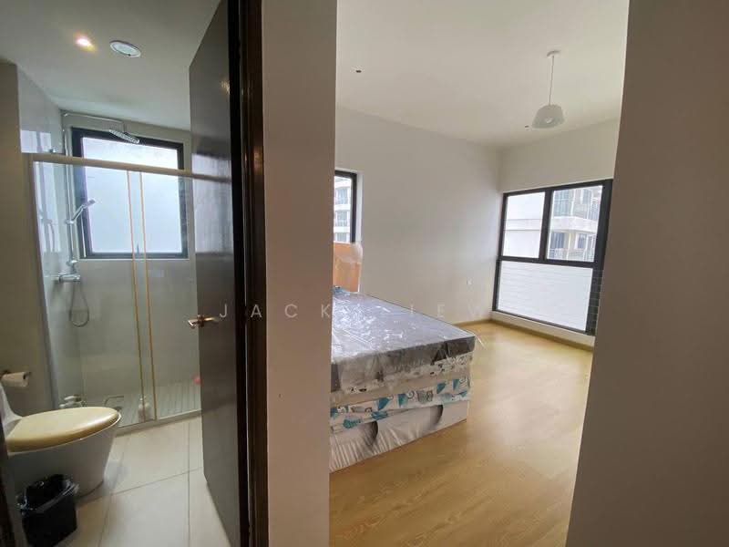 Condominium for Sale at Bay Laurel @ Country Garden Danga Bay - Jack Liew - Bathroom - PropertyGuru.com.my