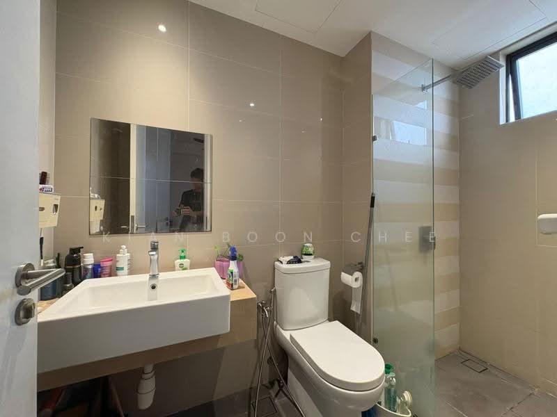 Kediaman Servis untuk Dijual di United Point (Residensi Berpadu) - Kian Boon Chee - Bathroom - PropertyGuru.com.my