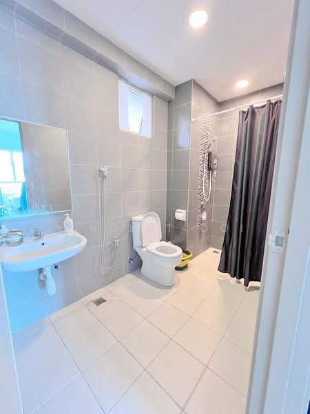 Condominium for Sale at Solaria Residences - Vincent Ooi - Bathroom - PropertyGuru.com.my