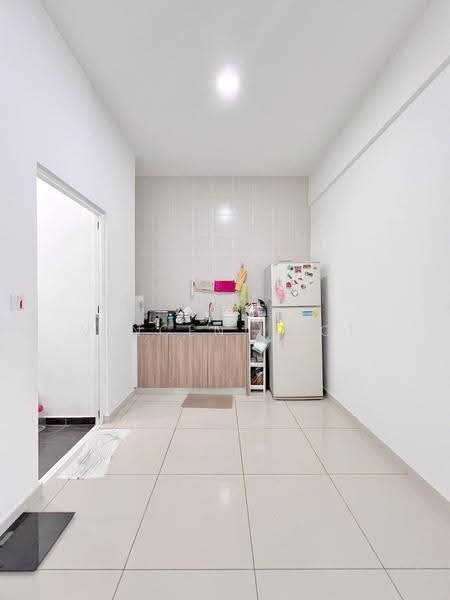 Condominium for Sale at Solaria Residences - Vincent Ooi - Kitchen - PropertyGuru.com.my