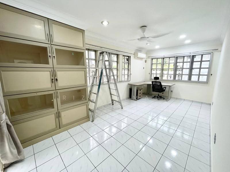 Rumah Berkembar untuk Dijual di Seksyen 9 (Shah Alam) - Riza Ahmad - Study - PropertyGuru.com.my