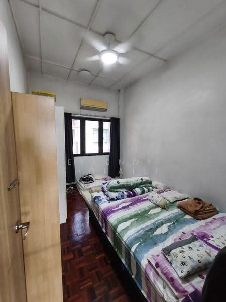 Rumah Teres 2-Tingkat untuk Dijual di Taman Sea (Petaling Jaya) - Effendy Shohaili - Bedroom - PropertyGuru.com.my