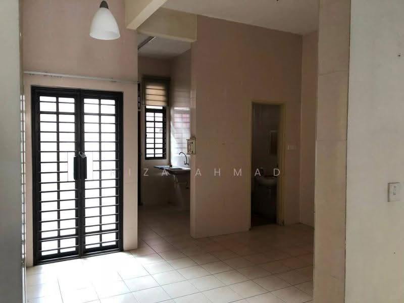 Rumah Teres 2-Tingkat untuk Dijual di Bukit Jelutong (Shah Alam) - Riza Ahmad - PropertyGuru.com.my