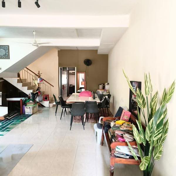 Rumah Teres 2-Tingkat untuk Dijual di Bandar Nusa Rhu (Shah Alam) - Riza Ahmad - Interior - PropertyGuru.com.my