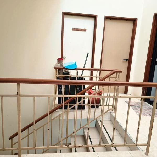 Rumah Teres 2-Tingkat untuk Dijual di Bandar Nusa Rhu (Shah Alam) - Riza Ahmad - Corridor - PropertyGuru.com.my