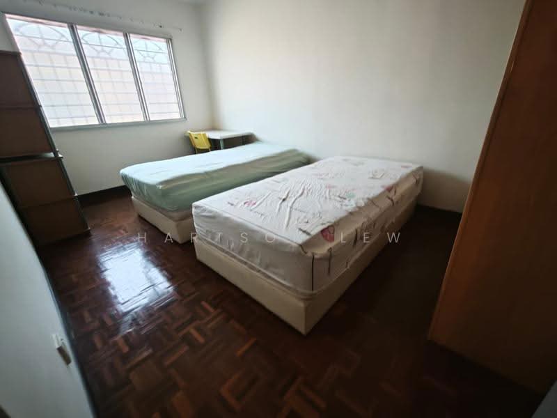 Rumah Teres untuk Disewa di TAMAN PUCHONG UTAMA (Puchong) - Hartson Lew - Bedroom - PropertyGuru.com.my