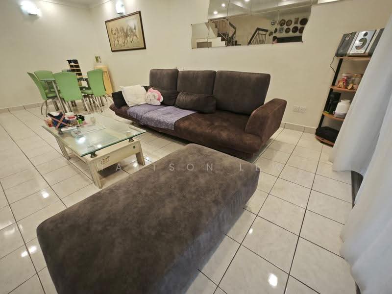 Rumah Teres untuk Disewa di TAMAN PUCHONG UTAMA (Puchong) - Hartson Lew - Living Room - PropertyGuru.com.my