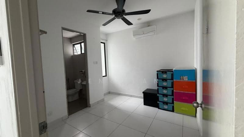 Apartment for Rent at Residensi PR1MA Premier Matang, Kuching, Sarawak - Jeno Tan - Bathroom - PropertyGuru.com.my