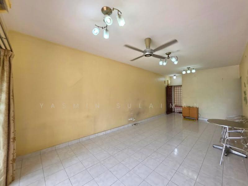 Condominium for Sale at Vista Amani - Yasmin Sulaiman - Living Room - PropertyGuru.com.my