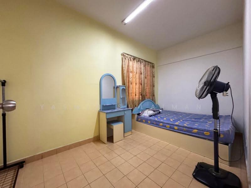 Condominium for Sale at Vista Amani - Yasmin Sulaiman - Bedroom - PropertyGuru.com.my