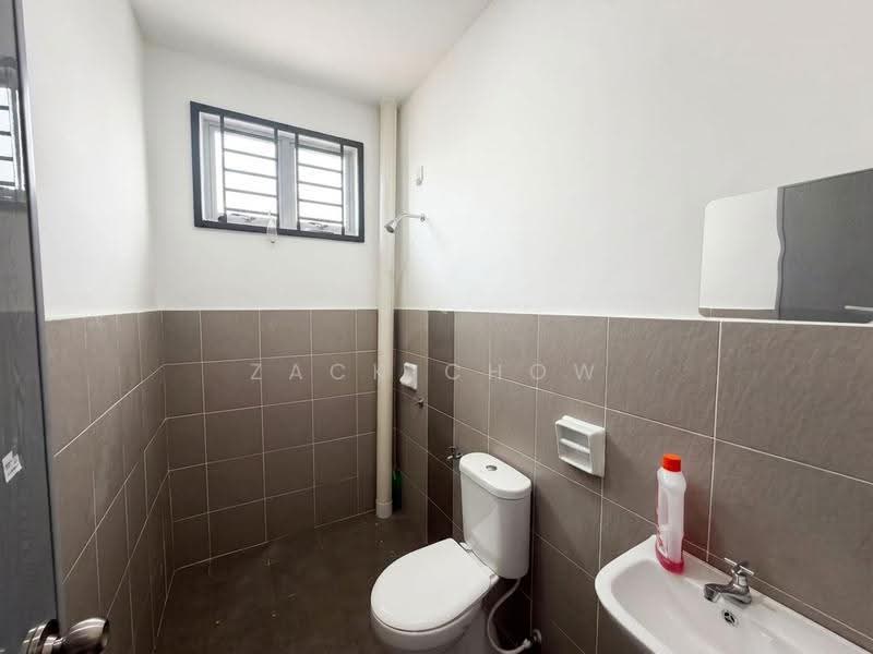 2-storey Terraced House for Sale in Taman Bestari Perdana (Pasir Gudang) - Zack Chow - Bathroom - PropertyGuru.com.my