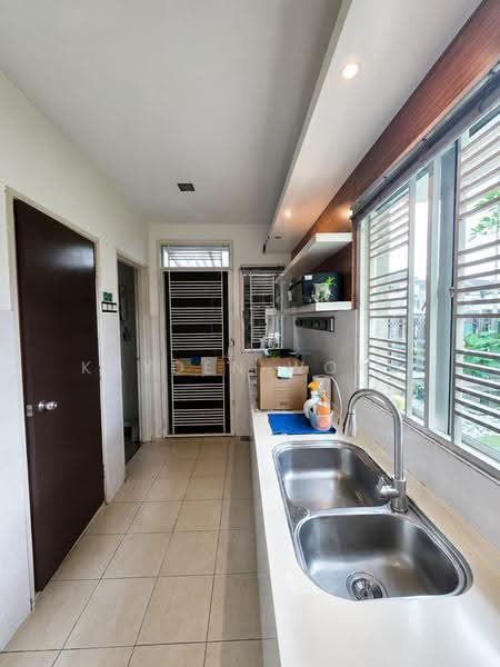Rumah Teres 2-Tingkat untuk Dijual di Sutera Damansara (Damansara Damai) - Kayden Wong - Kitchen - PropertyGuru.com.my