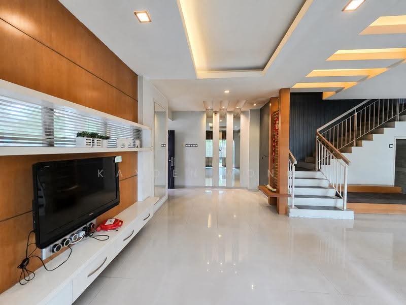 Rumah Teres 2-Tingkat untuk Dijual di Sutera Damansara (Damansara Damai) - Kayden Wong - Living Room - PropertyGuru.com.my