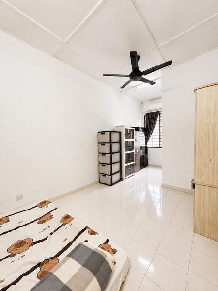 2-storey Terraced House for Sale in Bandar Bukit Tinggi 2 (Klang) - James Teoh - Bedroom - PropertyGuru.com.my