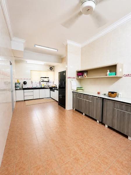 2-storey Terraced House for Sale in Bandar Bukit Tinggi 2 (Klang) - James Teoh - Kitchen - PropertyGuru.com.my
