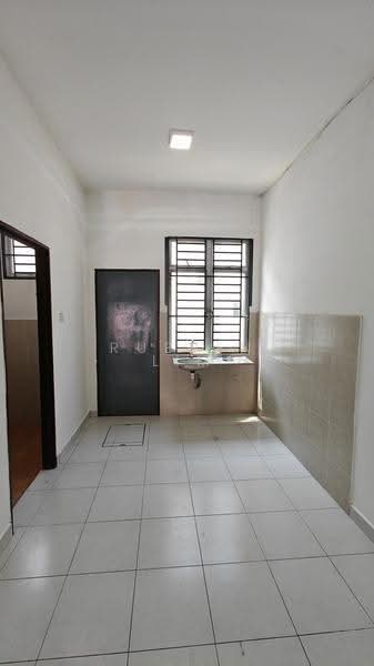 Rumah Teres untuk Dijual di Senai (Johor) - Rueben Lim - Kitchen - PropertyGuru.com.my