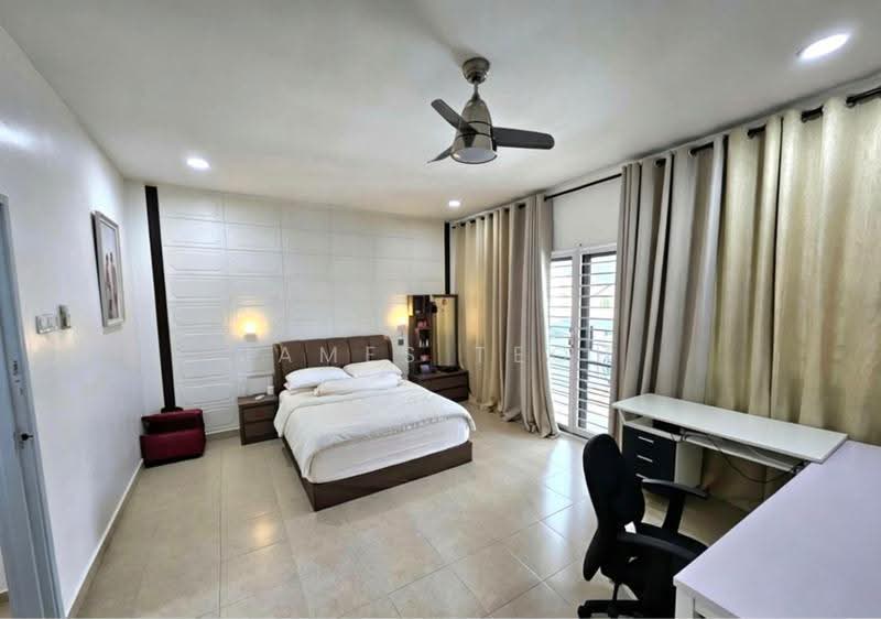 2.5-storey Terraced House for Sale in Bandar Bukit Tinggi 2 (Klang) - James Teoh - Bedroom - PropertyGuru.com.my