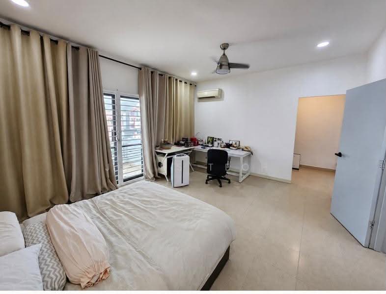 2.5-storey Terraced House for Sale in Bandar Bukit Tinggi 2 (Klang) - James Teoh - Bedroom - PropertyGuru.com.my
