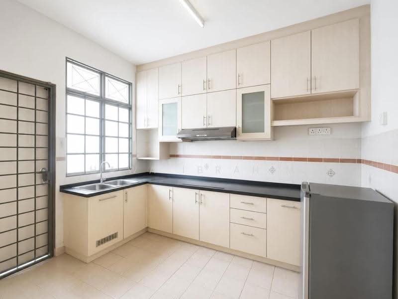 Rumah Teres 2-Tingkat untuk Dijual di Desa Kolej (Nilai) - Hawa Ibrahim - Kitchen - PropertyGuru.com.my