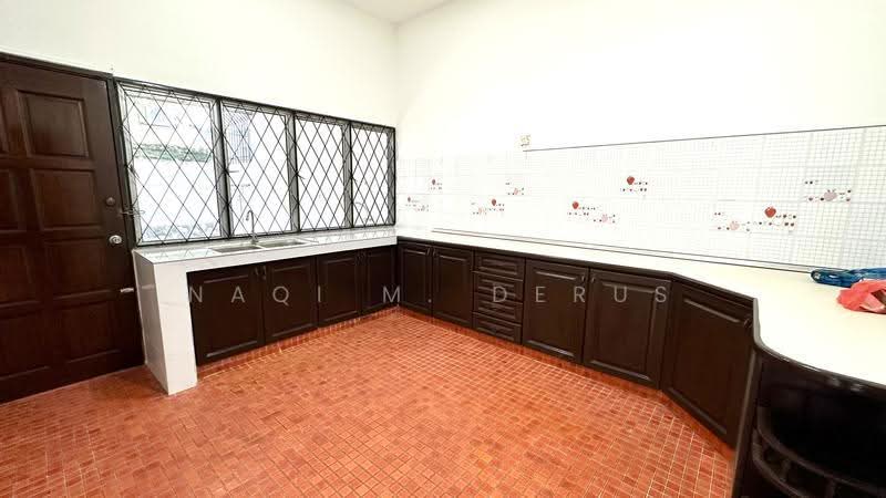 Semi-Detached House for Rent in Taman Tun Dr Ismail (Kuala Lumpur) - Naqi M. Derus - Kitchen - PropertyGuru.com.my