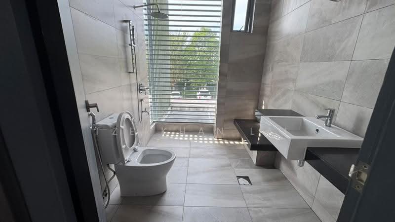 Rumah Teres 2-Tingkat untuk Dijual di Kuching (Sarawak) - Tze Khan Lai - Bathroom - PropertyGuru.com.my