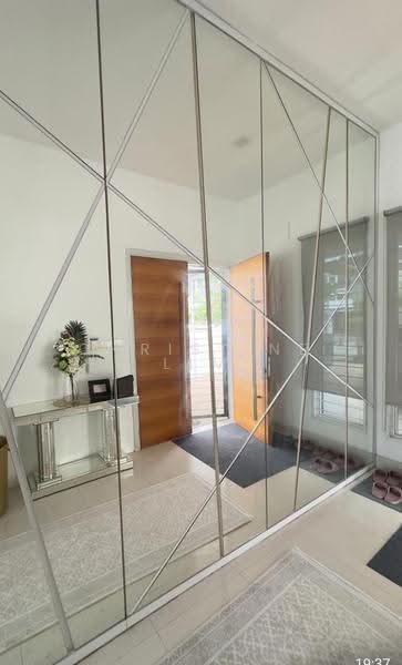 Bungalow House for Rent in Sunway Damansara (Kota Damansara) - Christine Lim - Entrance - PropertyGuru.com.my