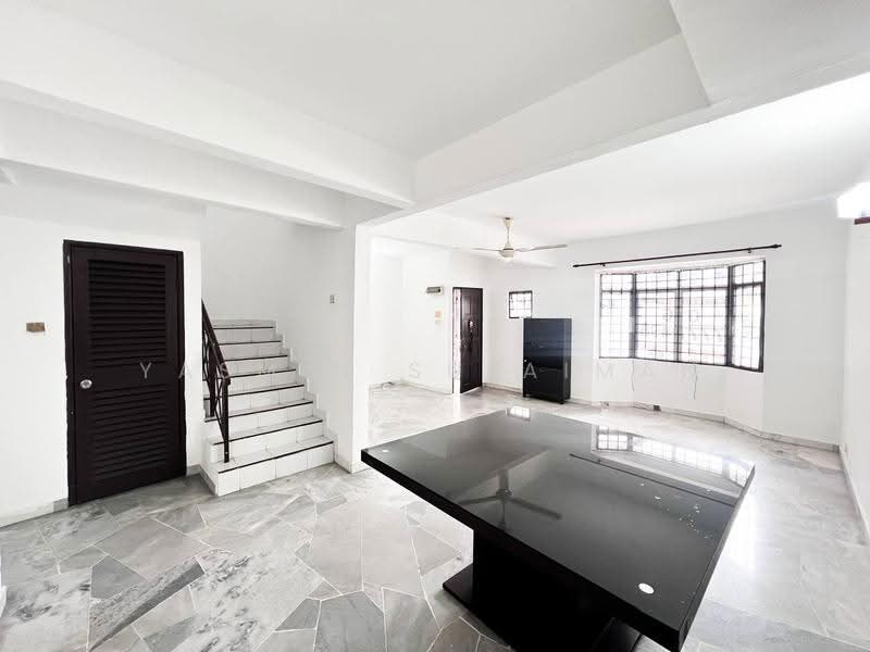 Rumah Teres 2-Tingkat untuk Dijual di Taman Bukit Angsana (Cheras) - Yasmin Sulaiman - Living Room - PropertyGuru.com.my