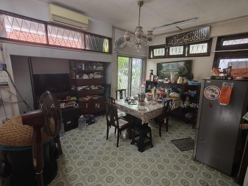 Rumah Berkembar untuk Dijual di Taman Maluri (Cheras) - Yasmin Sulaiman - Dining Room - PropertyGuru.com.my