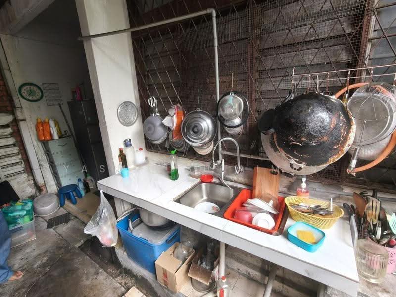 Rumah Berkembar untuk Dijual di Taman Maluri (Cheras) - Yasmin Sulaiman - Kitchen - PropertyGuru.com.my