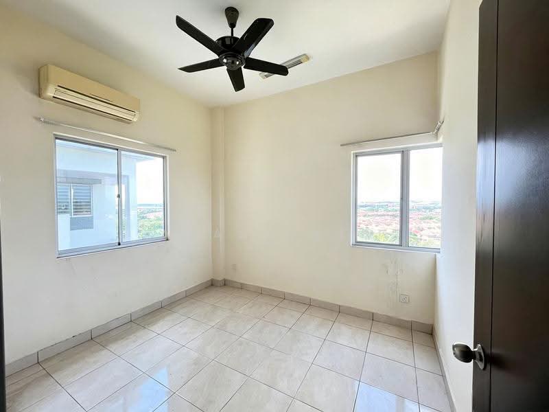 Condominium for Rent at Lagoon Suites - Adam Chia - Bedroom - PropertyGuru.com.my