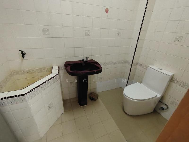 Rumah Teres 2-Tingkat untuk Disewa di Kampung Lapan (Melaka City) - Grace Lim - Bathroom - PropertyGuru.com.my