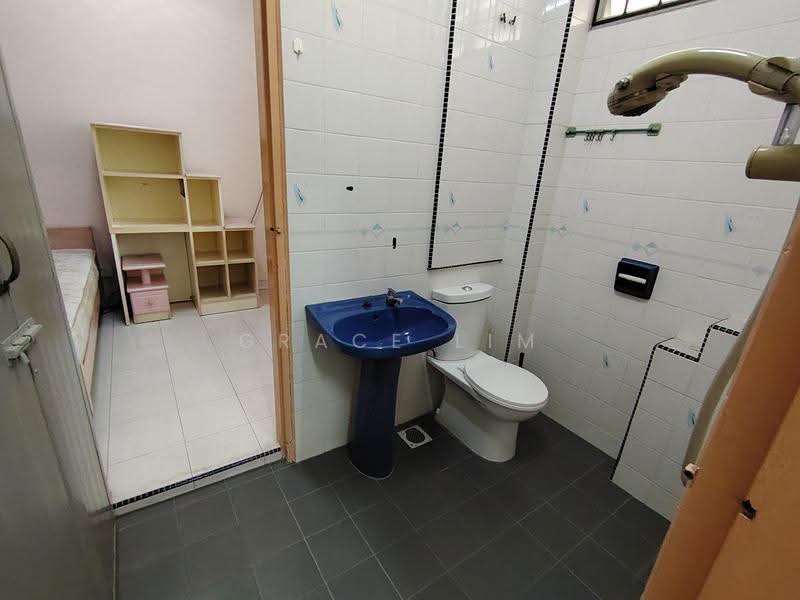 Rumah Teres 2-Tingkat untuk Disewa di Kampung Lapan (Melaka City) - Grace Lim - Bathroom - PropertyGuru.com.my