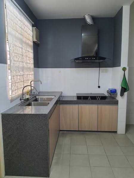 Rumah Teres 2-Tingkat untuk Dijual di Kemuning Utama (Shah Alam) - Pinky Liaw - Kitchen - PropertyGuru.com.my