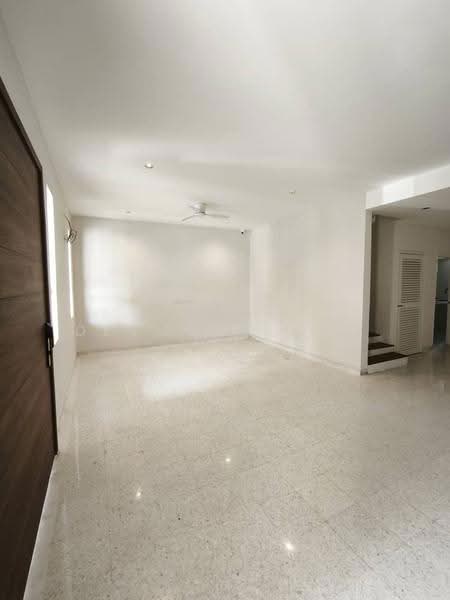 Rumah Teres 2-Tingkat untuk Dijual di Seksyen 19 (Petaling Jaya) - Desmond Tan - Living Room - PropertyGuru.com.my