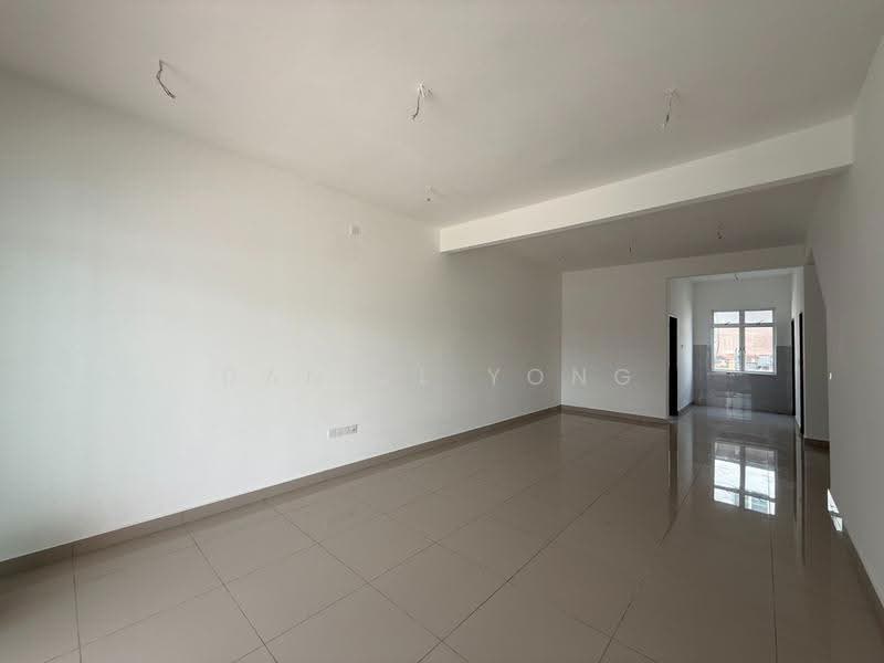 2-storey Terraced House for Sale in Bandar Dato Onn (Tebrau) - Daniel Yong - Living Room - PropertyGuru.com.my