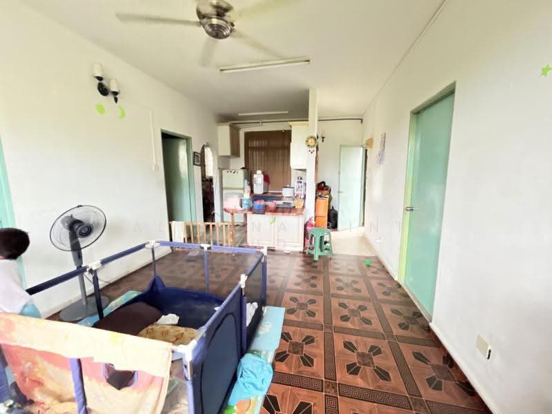 Pangsapuri untuk Dijual di Anggerik Apartment - Faliyana binti Muda - Living Room - PropertyGuru.com.my