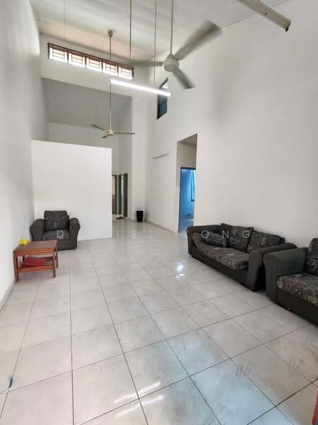 1-storey Terraced House for Sale in Ulu Tiram (Johor) - Daniel Yong - Living Room - PropertyGuru.com.my