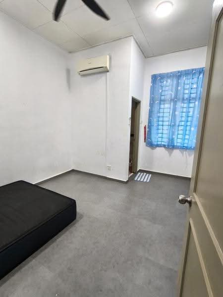 1-storey Terraced House for Sale in Ulu Tiram (Johor) - Daniel Yong - Bedroom - PropertyGuru.com.my