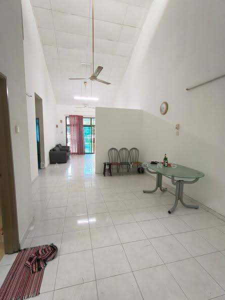 1-storey Terraced House for Sale in Ulu Tiram (Johor) - Daniel Yong - Living Room - PropertyGuru.com.my
