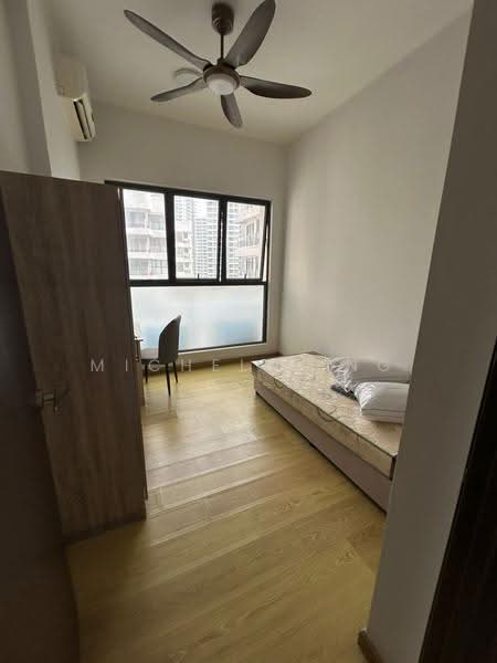 Kondominium untuk Disewa di Bay Laurel @ Country Garden Danga Bay - Michelle Ng - Bedroom - PropertyGuru.com.my