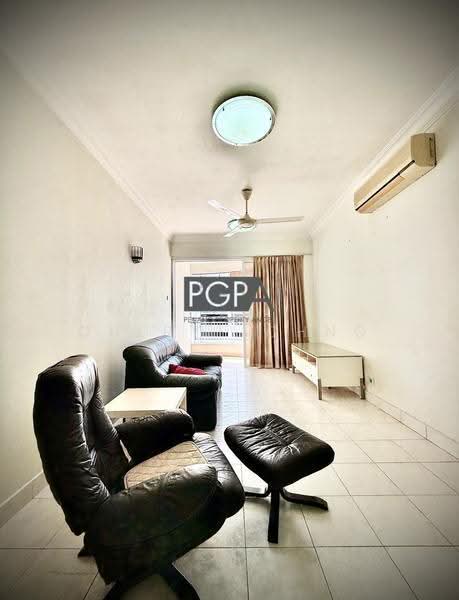 Kondominium untuk Dijual di Gurney Park Condominium - Cheryl Chng - Living Room - PropertyGuru.com.my