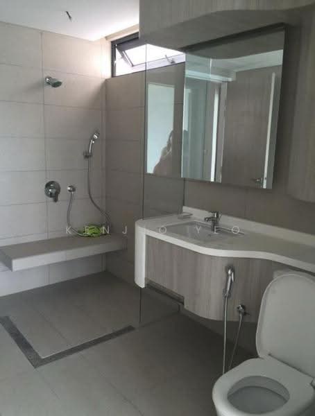 Kediaman Servis untuk Dijual di Aragreens - Kenjjo Yeo - Bathroom - PropertyGuru.com.my