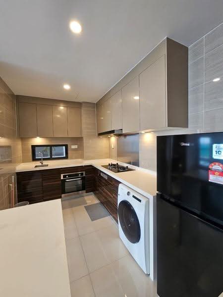 Condominium for Sale at R&F Princess Cove Phase 2-Seine Region - Vic Lim - Kitchen - PropertyGuru.com.my