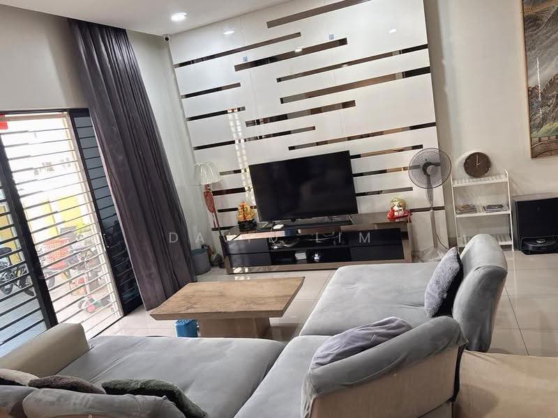 2-storey Terraced House for Sale in Setia Alam (Selangor) - David Lim - Living Room - PropertyGuru.com.my