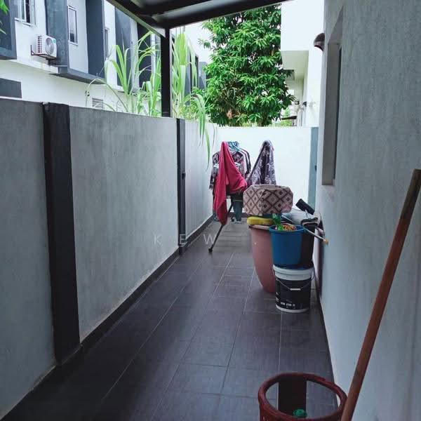 Rumah Teres 2-Tingkat untuk Disewa di Cybersouth (Dengkil) - Kew . - Exterior - PropertyGuru.com.my