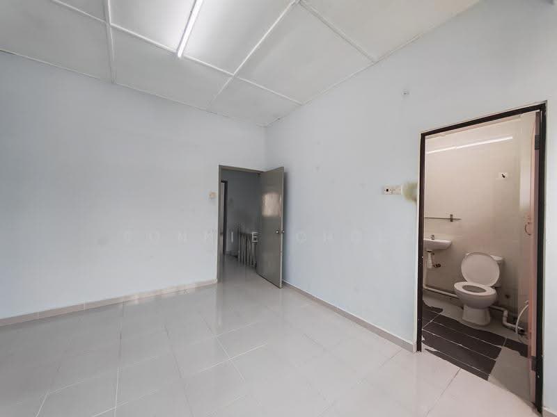2-storey Terraced House for Sale in Kelana Jaya (Petaling Jaya) - Bonnie Chong - Bathroom - PropertyGuru.com.my
