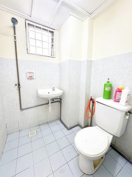 Apartment for Sale at Avenue Court - Peggy Lim - Bathroom - PropertyGuru.com.my