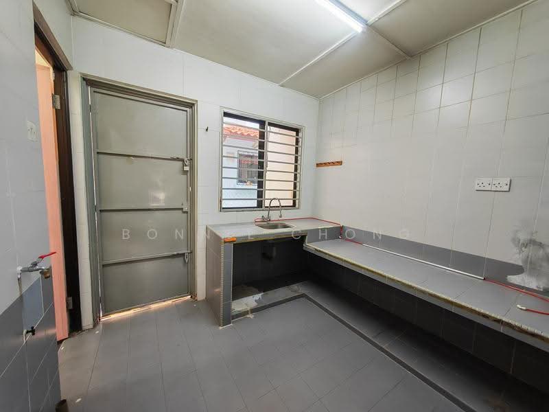 2-storey Terraced House for Rent in Kelana Jaya (Petaling Jaya) - Bonnie Chong - Kitchen - PropertyGuru.com.my