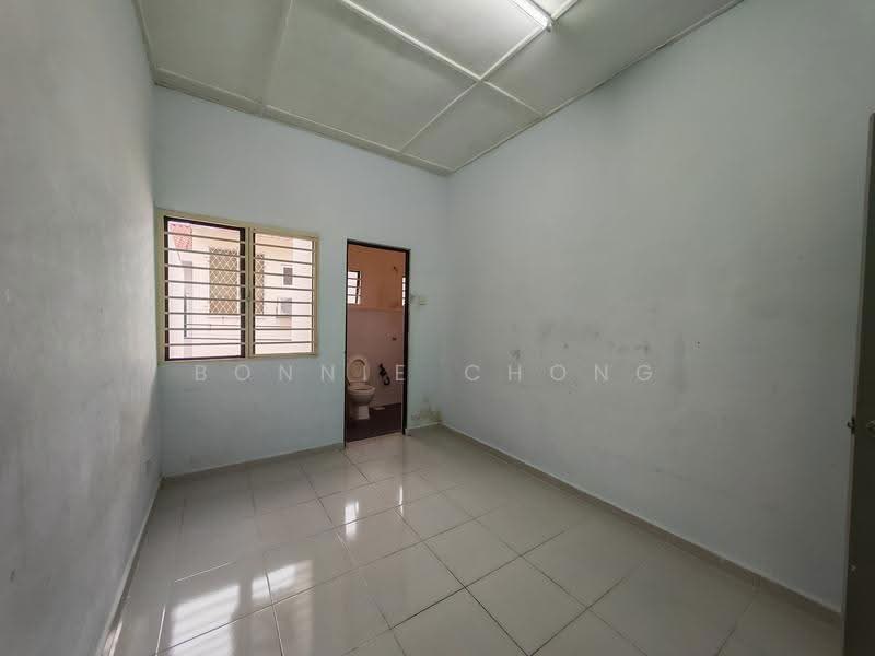 2-storey Terraced House for Rent in Kelana Jaya (Petaling Jaya) - Bonnie Chong - Bathroom - PropertyGuru.com.my