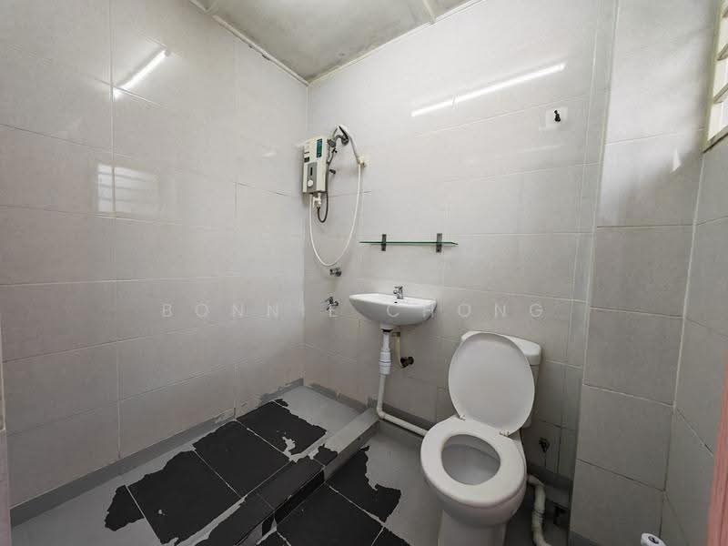 2-storey Terraced House for Rent in Kelana Jaya (Petaling Jaya) - Bonnie Chong - Bathroom - PropertyGuru.com.my